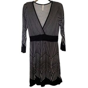 3/$15 Candy Rose Stretch Abstract Lightweight V-Neck Sweater Dress Size Medium